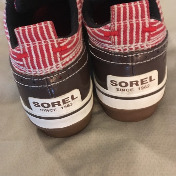 New sorel wingtip waterproof shoe - Picture 2 of 4